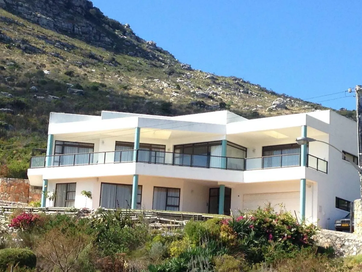 Serene Mountain Flat Clovelly